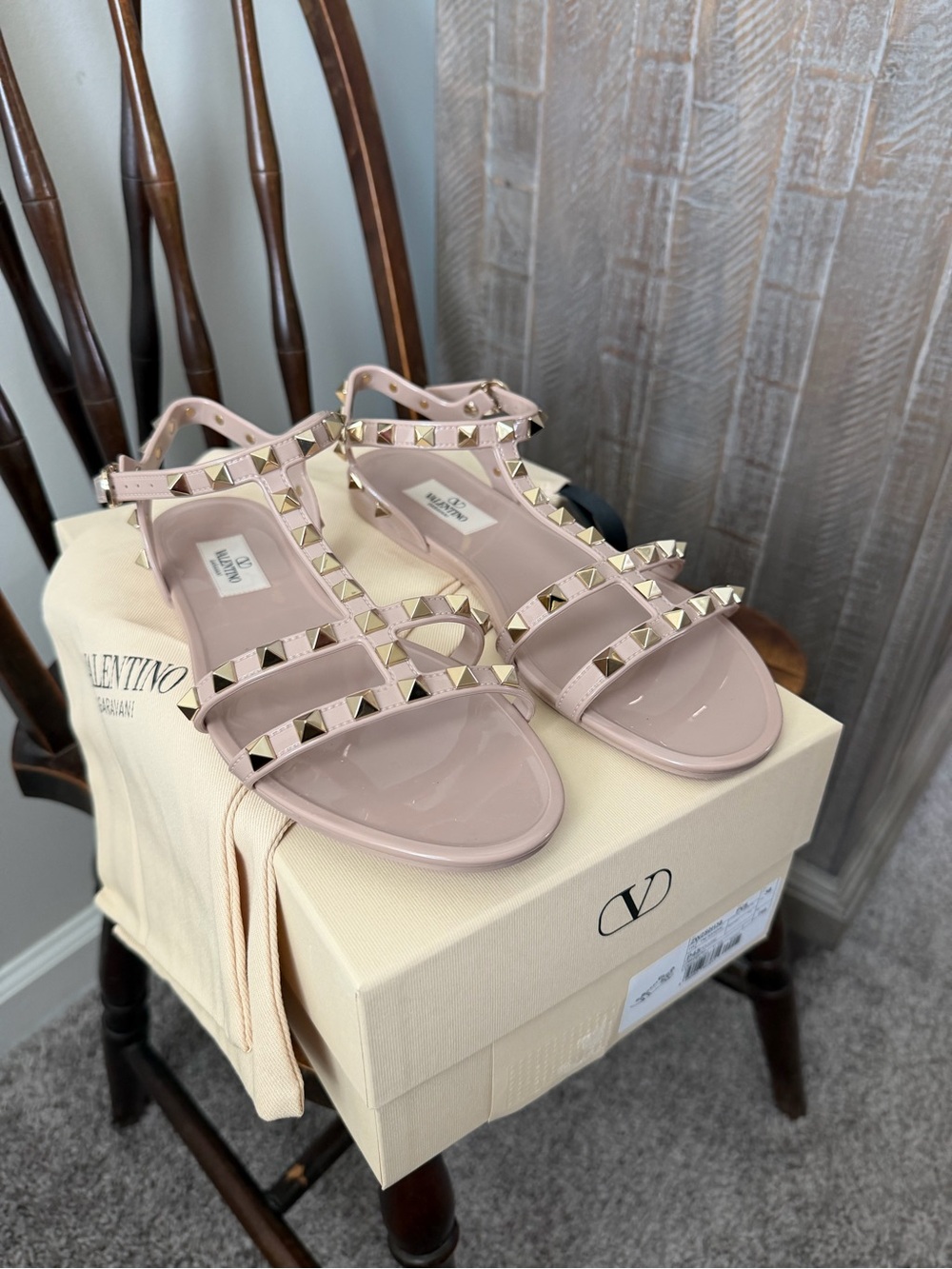 Valentino Tan Rubber Rockstud T-Strap Flat Sandals size 8- Like new!